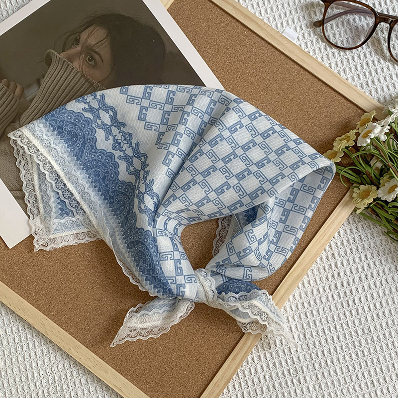 Bufanda de seda, bufanda cuadrada pequeña, sensación de alta calidad, nuevo pañuelo de encaje francés, diadema pastoral femenina de verano, cinta para el cabello atada
