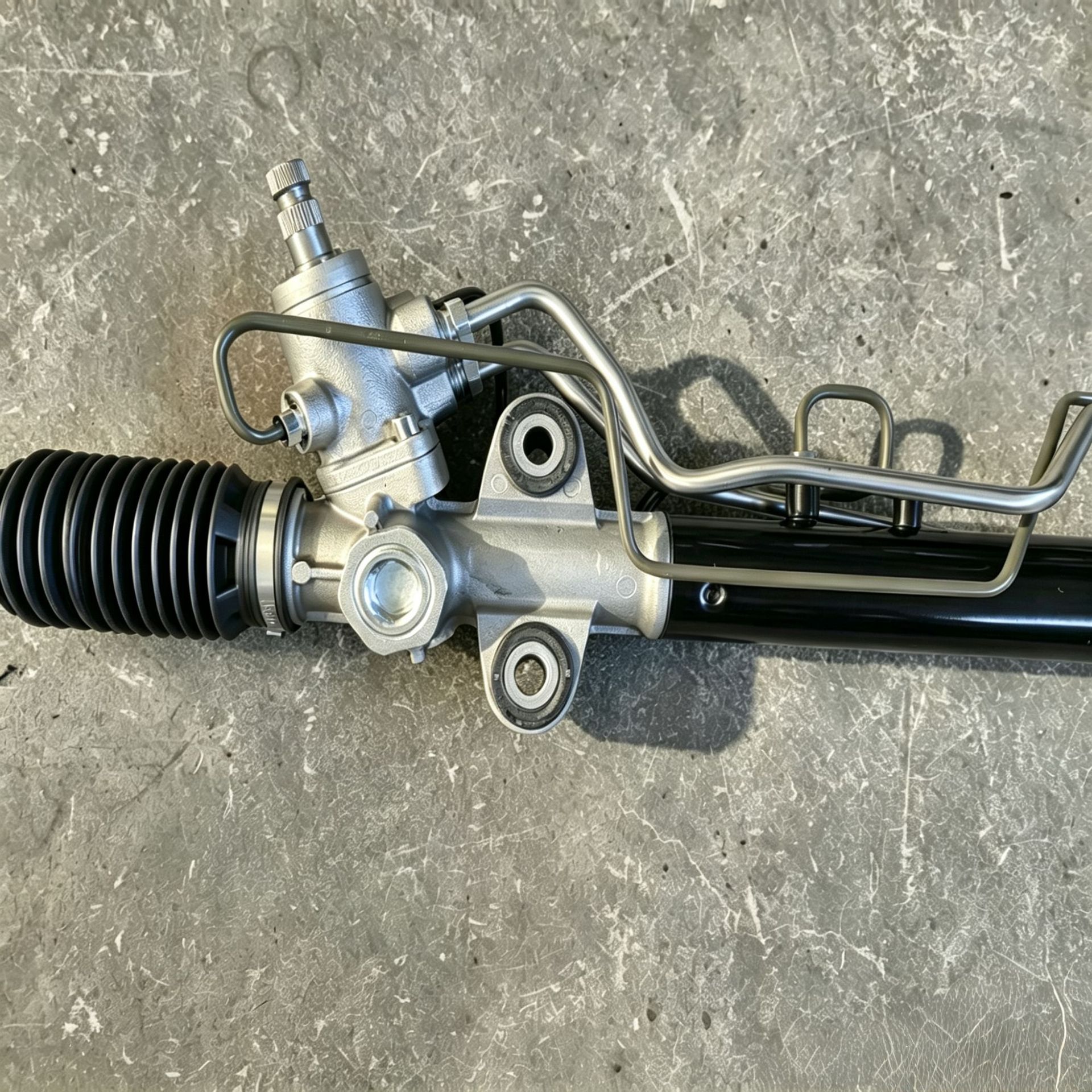 Bl8D-32-110A B25D-32-110A Suitable for Familia Car Parts Steering Gear