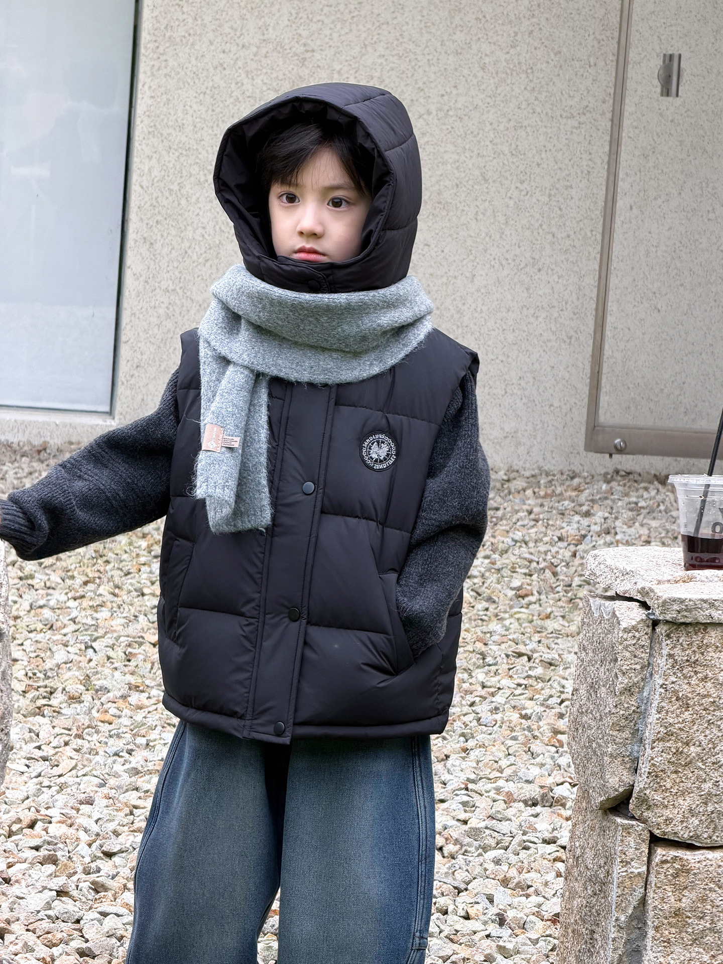 Ropa de invierno infantil chaleco de pluma de niño 2025 nuevo invierno 90 niños blancos de caballo de caballo para niños pequeños