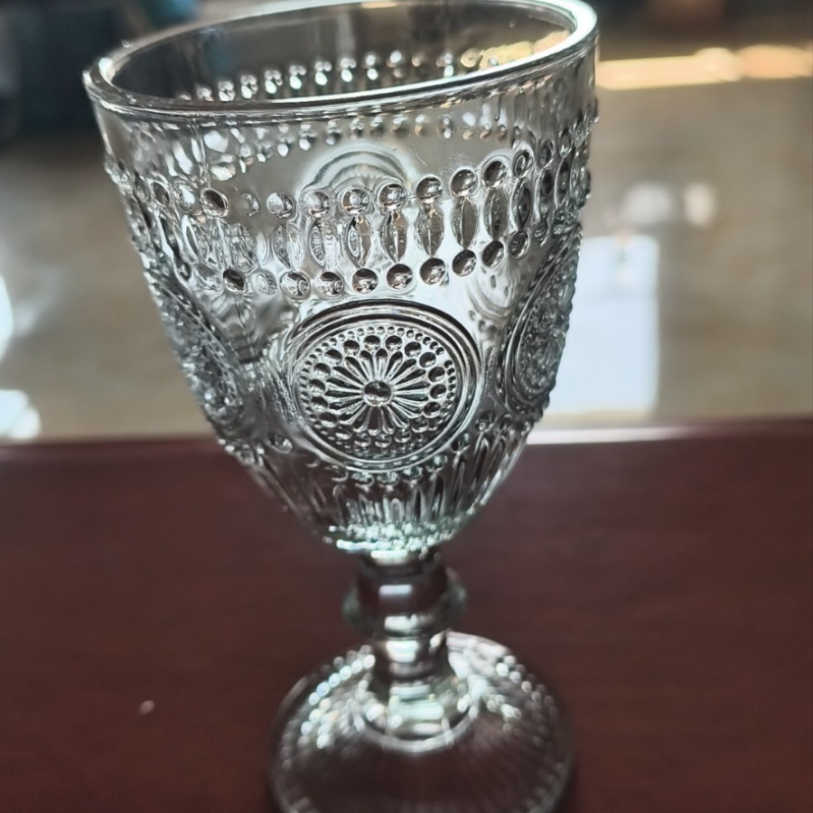 Fábrica de venta al por mayor ins soleil vaso de agua retro relieve taza de vidrio transparente taza de té