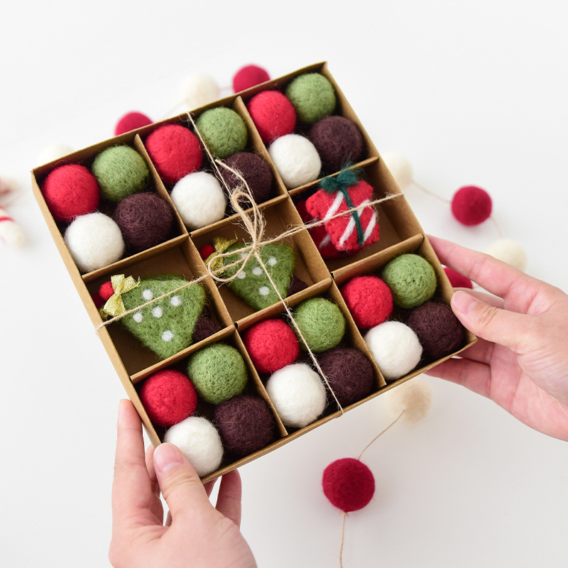 NUCHI クロスボーダー クリスマスデコレーション ウールフェルト サンタクロース 雪だるま クリスマスボールセット 吊り飾り クリスマスツリー飾り|undefined