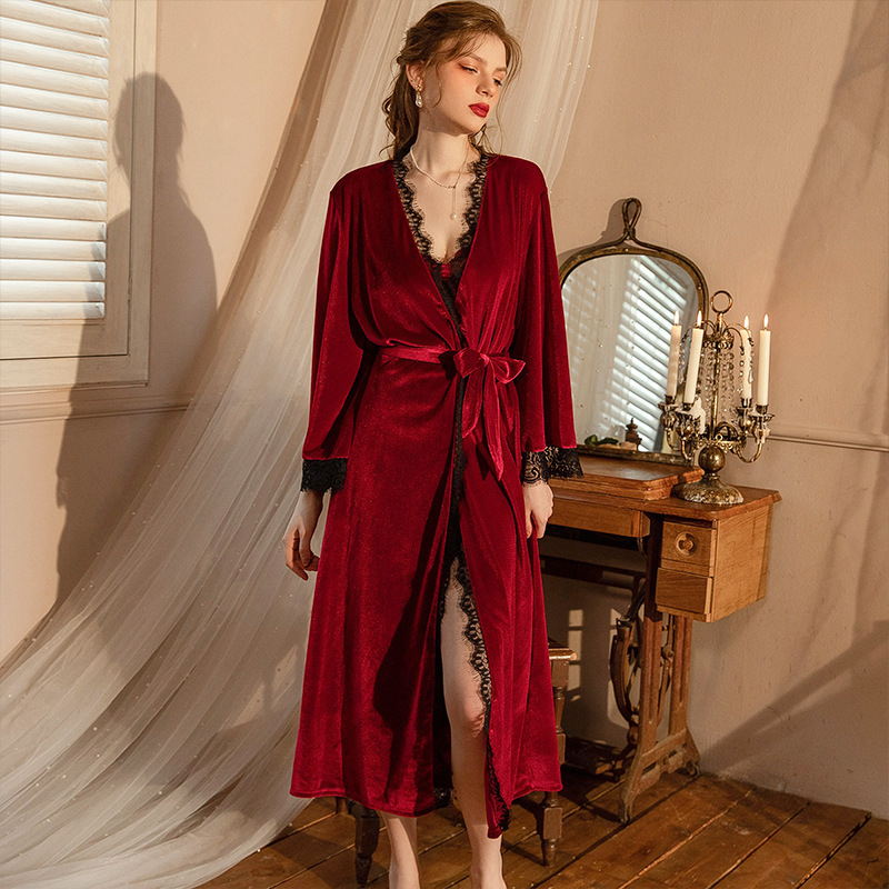 Exquisite Lace-Edged Long Gold Velvet Nightgown, Warm and Elegant in Autumn and Winter, Simple Bridal Morning Jogging Pajamas Trend