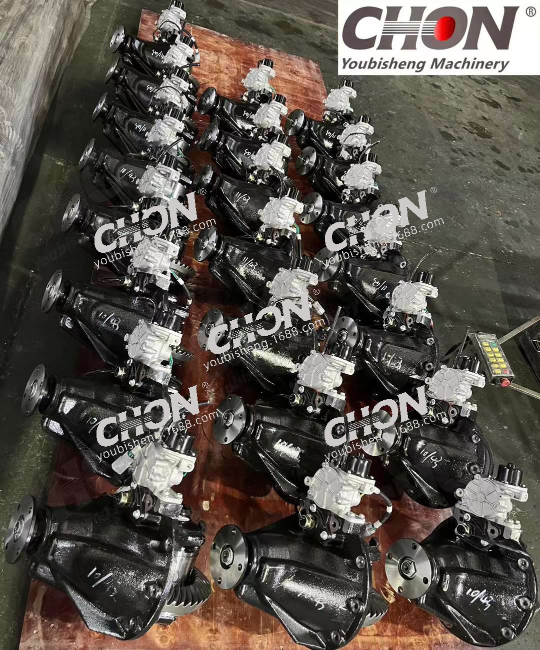 Suitable for Toyota Land Cruiser LC100 rear axle with electric lock differential assembly reducer assembly