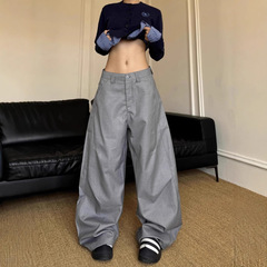 シンプルなフィットグレーの曲がりくねったナイフのズボンの高級感2025郭の形のゆったりしたしわの広い足の垂れ下がった感じのカジュアルなズボンの潮