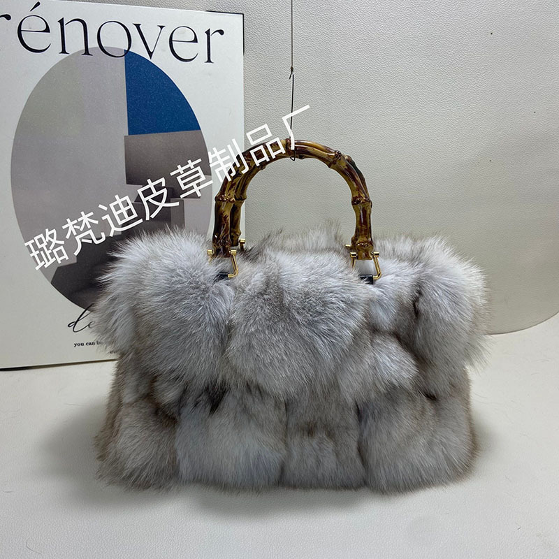 Plush handbag, fashionable and high-end handbag, large-capacity bag for daily commuting, fox fur bamboo square bag