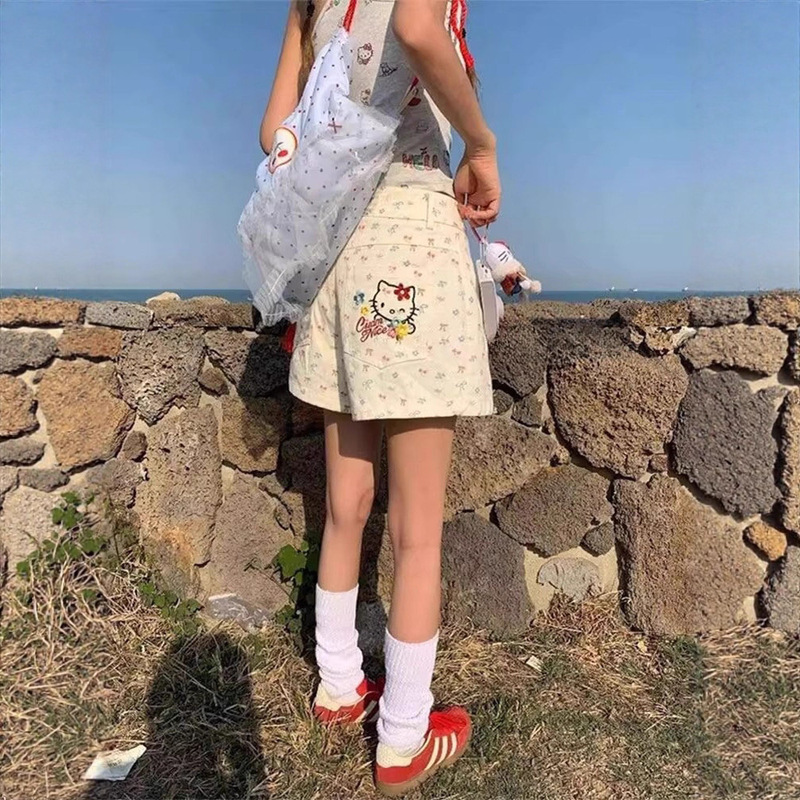 Plus Size White Retro Low-Waist Denim Shorts for Women Summer New Fat mm Loose Flesh-Covering A-Line Casual Hot Pants Plus Size White Retro Low-Waist Denim Shorts for Women Summer New Fat mm Loose Flesh-Covering A-Line Casual Hot Pants