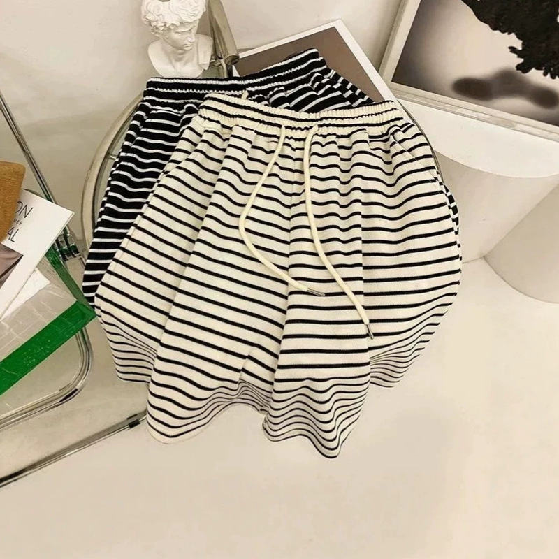 Striped Casual Sports Shorts for Women, Summer New Korean Style, Thin Design, Age-Reducing, Loose Wide-Leg Five-Point Pants Striped Casual Sports Shorts for Women, Summer New Korean Style, Thin Design, Age-Reducing, Loose Wide-Leg Five-Point Pants