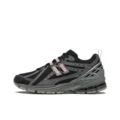 Black Pink (Runs half size small)