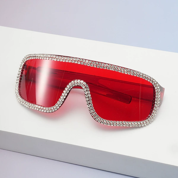 Chain red