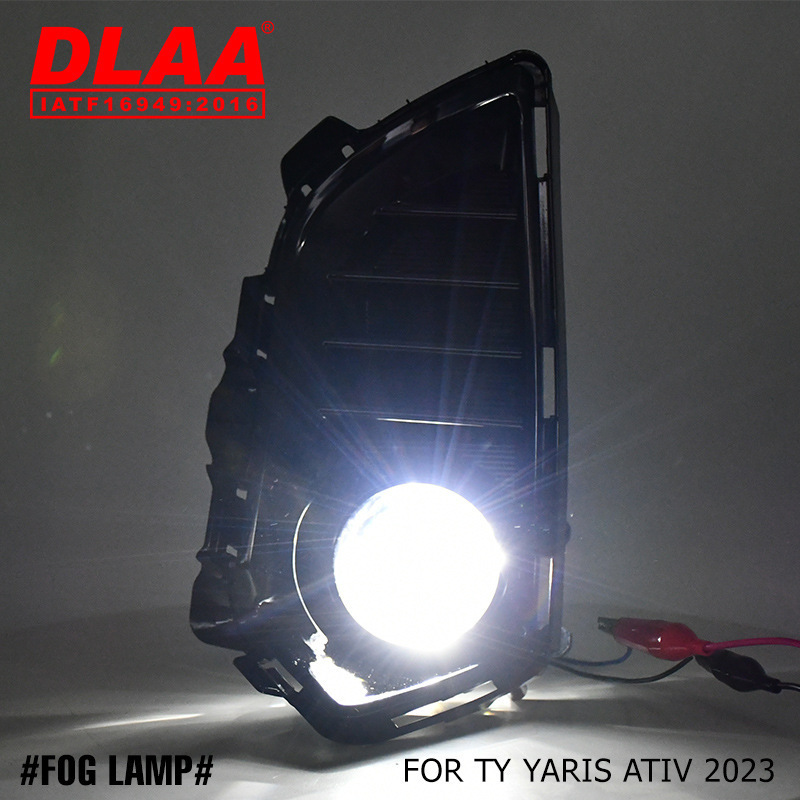 Aplicable a Toyota 22 / 23 Yaris ATIV lámpara de niebla delantera LED renovación de luz de conducción diurna de flujo de agua lámpara de barra frontal