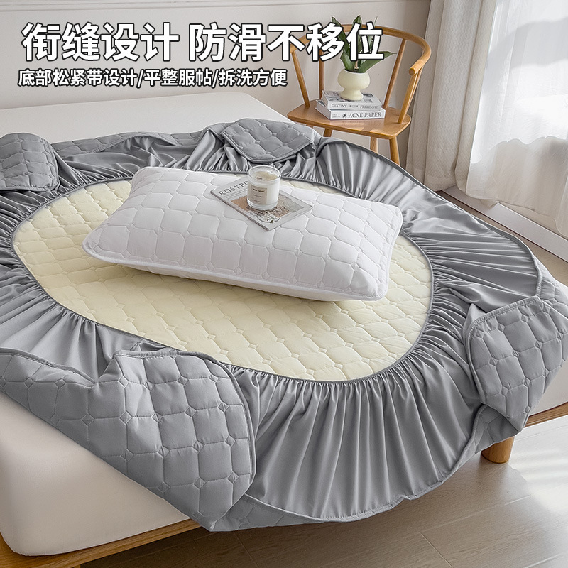 純色の肌に綿のベッドカバーを挟んで通気性を高めて滑り止めシーツを厚くします。|undefined