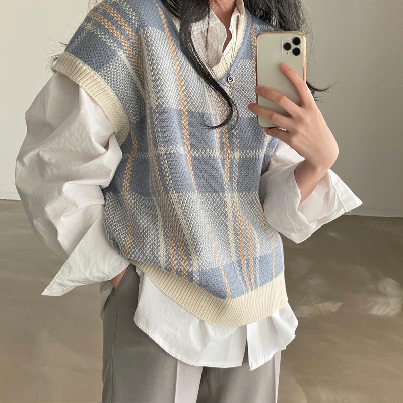Korean Style Ins Retro Plaid V-Neck Sweater Vest 2023 Autumn and Winter Stacked Knitted Vest Loose Waistcoat Bottoming for Women Korean Style Ins Retro Plaid V-Neck Sweater Vest 2023 Autumn and Winter Stacked Knitted Vest Loose Waistcoat Bottoming for Women