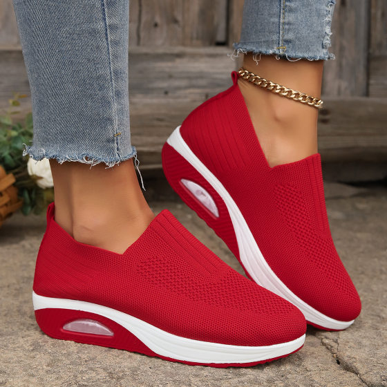 2024 new cross-border comfortable rocking shoes fly woven non-slip soft bottom mother shoes foreign trade mesh air cushion sports women's shoes