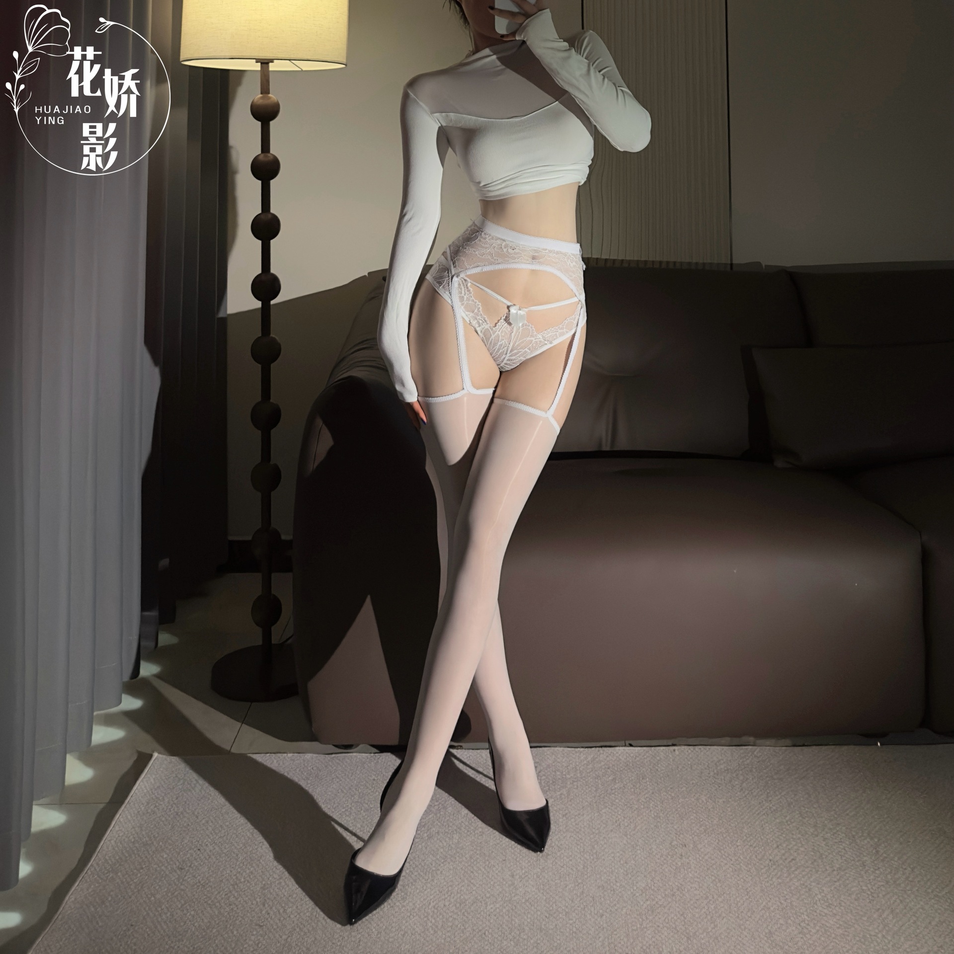 Hua Jiaoying丨Horse Oil Stockings with Bare Legs Summer Thin Red Silk Oily Smooth Water Glossy Garment Stockings for Women with Pure Desire