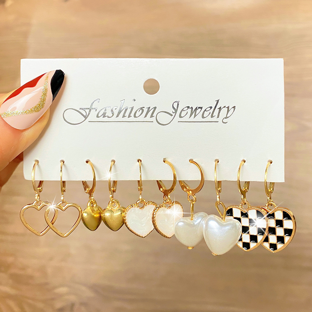 1 Set Quantity Daily Occasion Alloy Material Retro Heart Shape Butterfly Twist Alloy Inlay Artificial Pearls Rhinestones Women's Earrings 1 Set