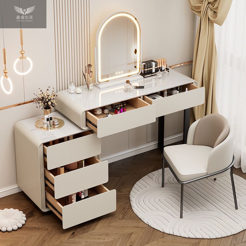 Nuevo modelo de madera maciza lujoso moderno dormitorio principal mesa de tocador de alta sensación armario de maquillaje en una mesa de maquillaje de dormitorio