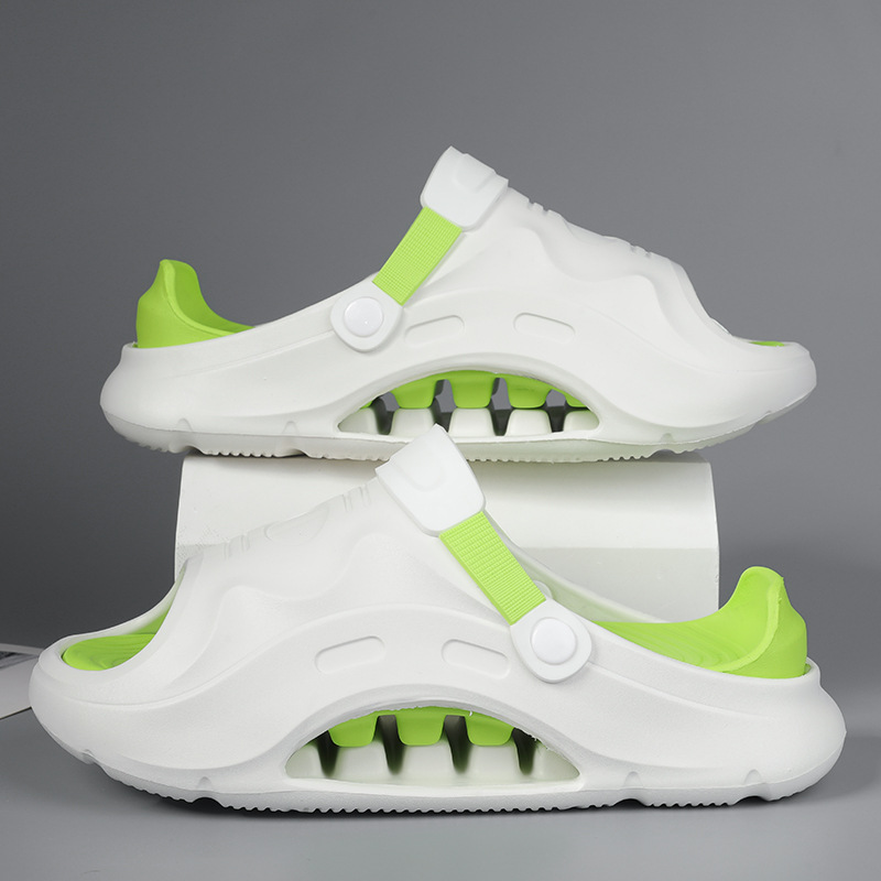 Pisar las pantuflas de mierda para uso externo de los hombres 2025 nuevo verano antideslizante y desodorante deportes para aumentar las sandalias y pantuflas de fondo grueso al aire libre