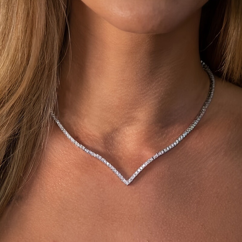 欧米でよく売れている新型のダイヤモンドのネックレスの女性のファッション的で精巧な結婚式の簡単なv形の鎖のチェーンのメーカーは直接販売します。|undefined