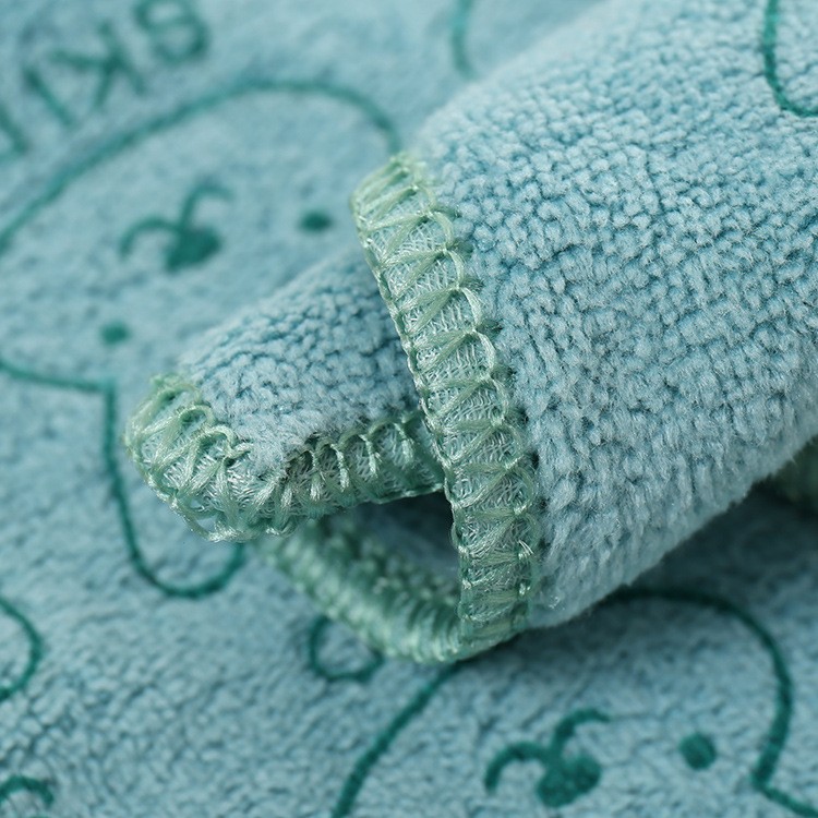 12399202650_1900788280