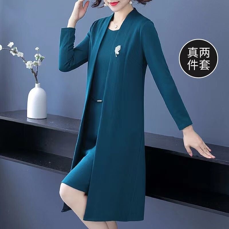 Middle-aged and elderly mother autumn dress two-piece elegant new foreign-style 40-year-old women's spring and autumn trench coat suit Middle-aged and elderly mother autumn dress two-piece elegant new foreign-style 40-year-old women's spring and autumn trench coat suit