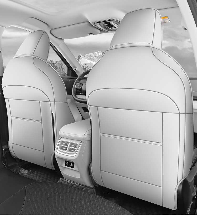Specifically designed for the 2026 Haval H6L, these all-season, full-coverage car seat covers are made of breathable leather