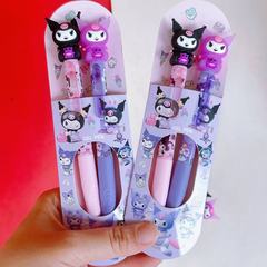 クロミの中性ペン2本のかわいい子供の形の頭の水のペンはペンの学生に対して問題をブラシして筆の青いペンを押します。