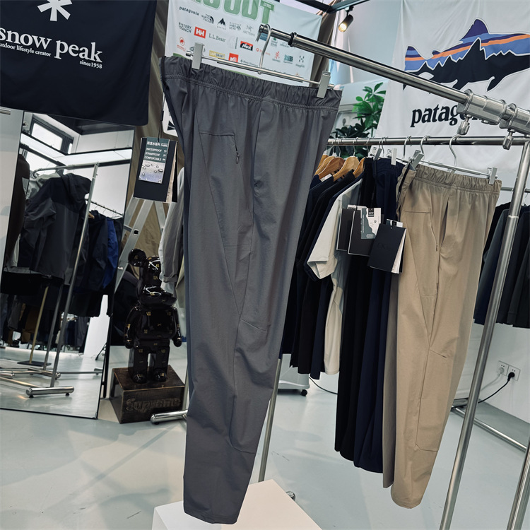 裊無標平替！速干透氣防潑水男士戶外三防軟殼褲輕薄四面彈休閒褲