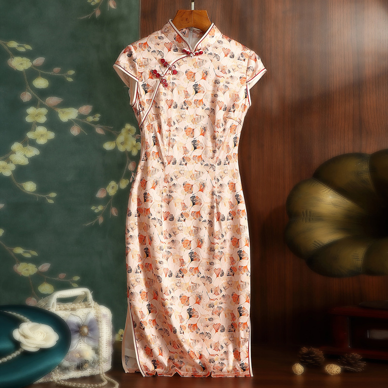 Factory Direct Sale 2026 Summer New Style Improved Slim-Fit Printed Short Silk Qipao Plus Size Dress 3671