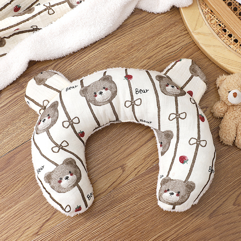 딸기곰 머리 프린트 베개 [흰색 배경]