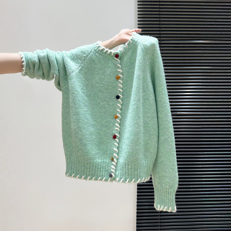 Green casual round-neck knitted cardigan, long-sleeved thick sweater for women, 2026 autumn and winter outerwear, loose-fitting top Green casual round-neck knitted cardigan, long-sleeved thick sweater for women, 2026 autumn and winter outerwear, loose-fitting top