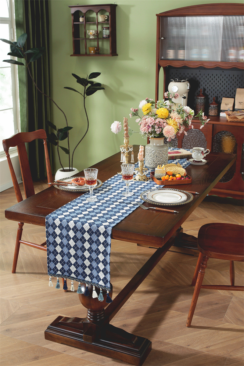 American Retro Geometric Jacquard Tassel Table Runner For Home_voghion.com