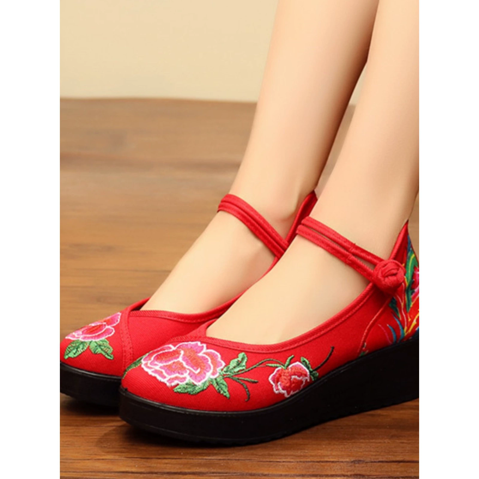 Древний стиль вышитые туфли Национальный стиль Hanfu женские туфли