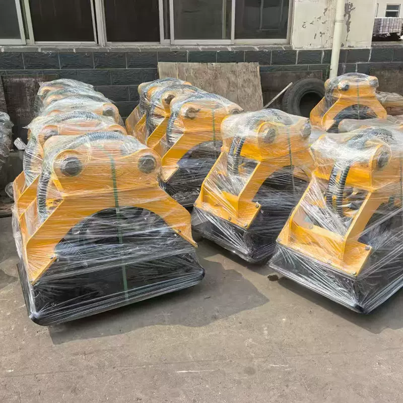 挖掘机配件属具平板夯振动夯压实机械液压夯150挖机地基震动重型