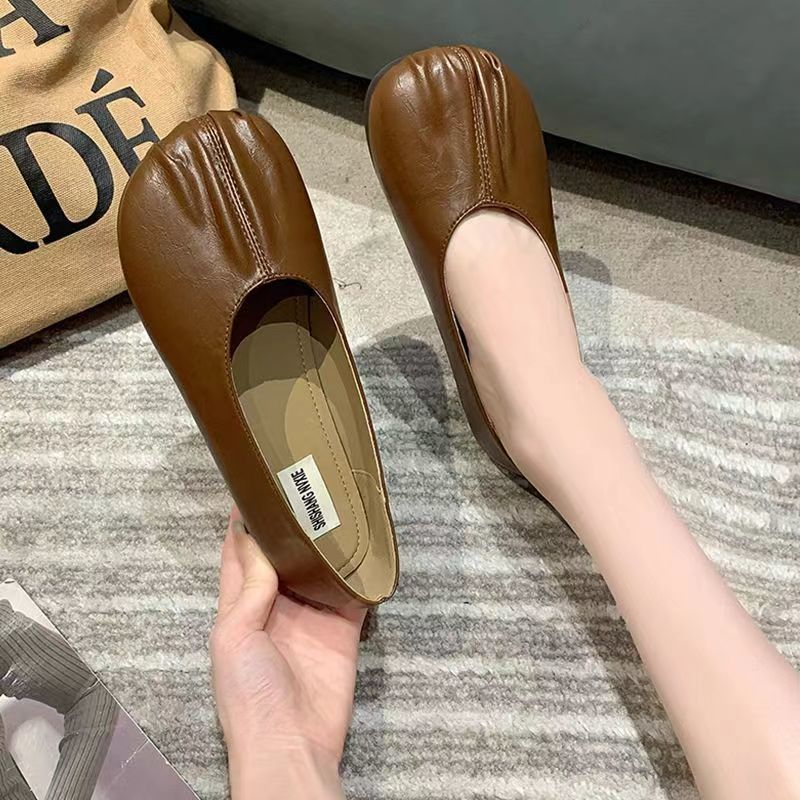 Zapatos de abuela para mujeres 2026 nuevo anti-deslizante ligero y suave temperamento de moda de alta calidad zapatos solteros zapatos para mujeres