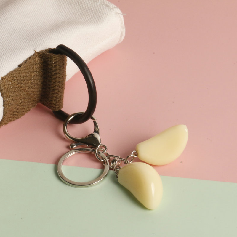 Simulación en stock llavero de ajo creativo anti-perdido llavero de coche estudiante mochila colgante Chili food and play fabricante