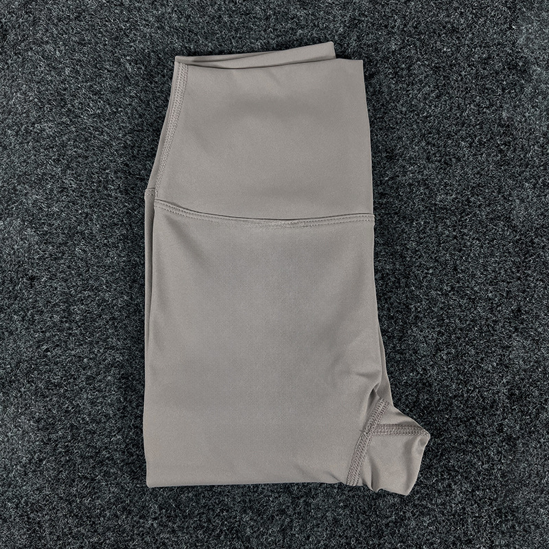 Light lotus gray