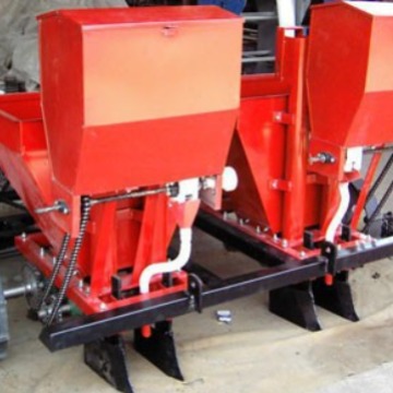 供应播种机厂家单垄土豆种植机2CM 1马铃薯收获机悬挂播种机