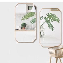 �����l���R��ϴ���g�ڒ��R��߅��ԡ�һ��y�R�˽��ΘO���L�˽��R