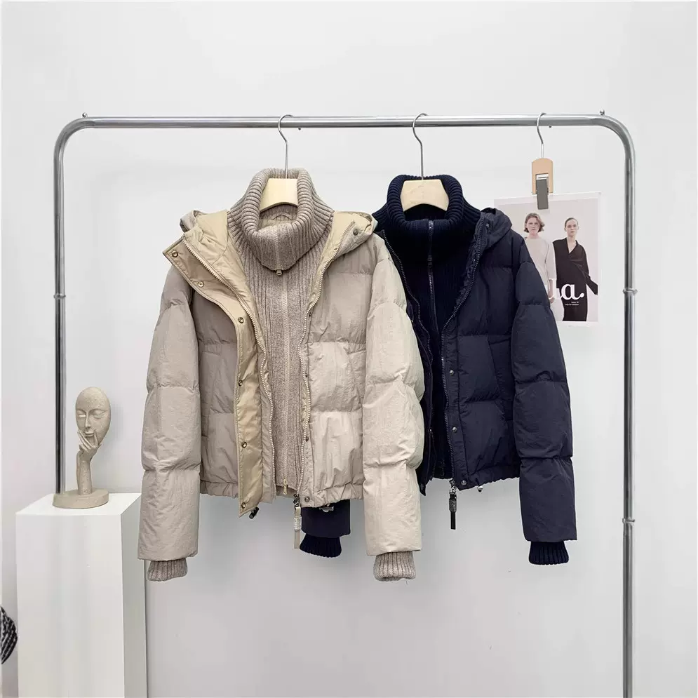 高端长袖钉珠90鹅绒服女冬季2024新款加厚保暖宽松连帽羽绒外套