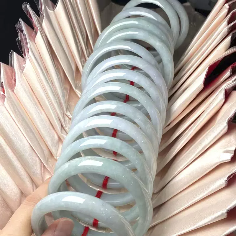 直播货源天然翡翠新货 做工细腻翡翠手镯精品批发珠宝饰品
