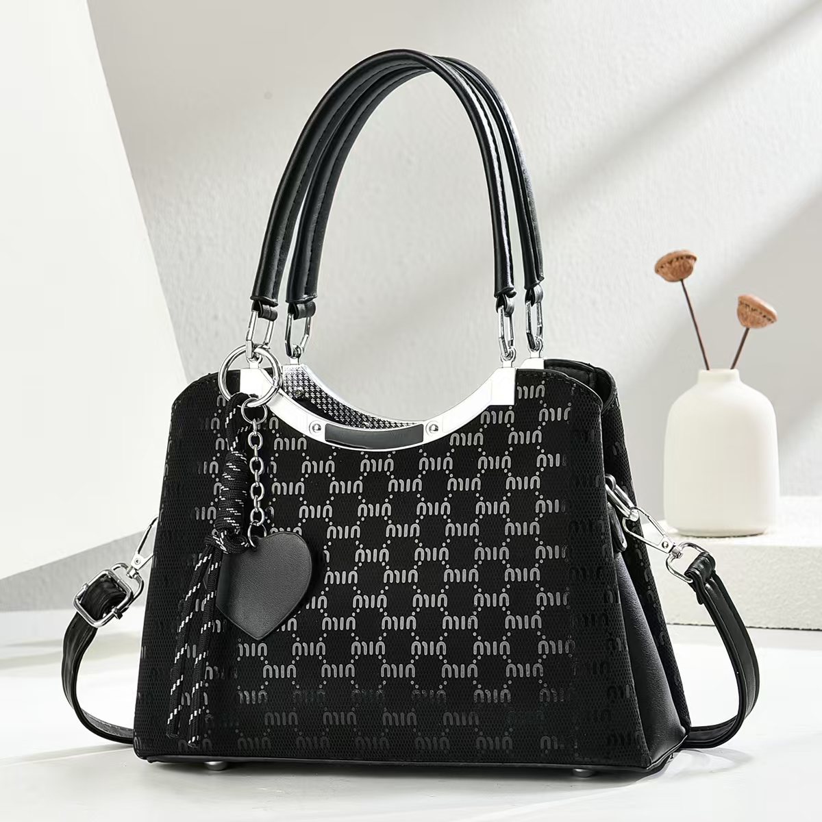 Marca de gran capacidad bolso tote francés nuevo temperamento femenino bolso femenino de moda europea y americana bolso de hombro de viaje de compras de ocio