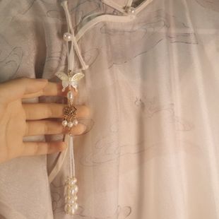 Cheongsam Pressed Placket Bell Design Ancient Costume Pressed Placket Tassel Pendant Cotton and Linen Robe Accessories Accessories Chest Pin