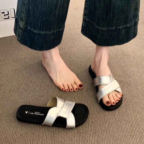 Everyday versatile soft-soled, comfortable cross-strap sandals—perfect for summer, ideal with skirts, and great as flat beach shoes.