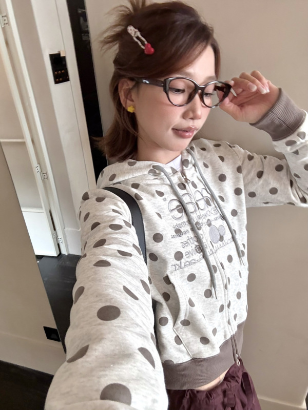 潮牌aeae波点印花卫衣女字母刺绣满印修身短款辣妹长袖连帽开衫女|undefined
