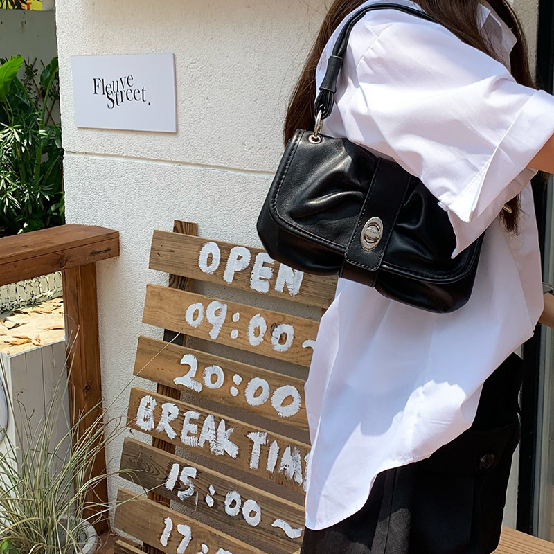 TR76753# 韩版ins小众超火手提腋下包包女2023新款复古百搭单肩斜跨云朵包