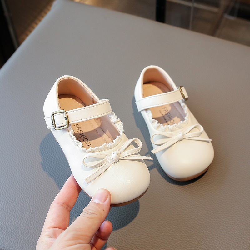 女の赤ちゃんの森系の甘い靴2025春秋の新型の女の子の蝶結びは靴の子供のレースの小さい靴を演出します。|undefined