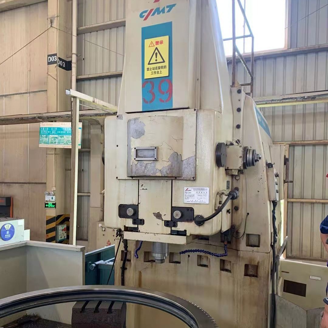 东芝130数控卧式镗铣床BTD-13FR22，主轴直径:130mm