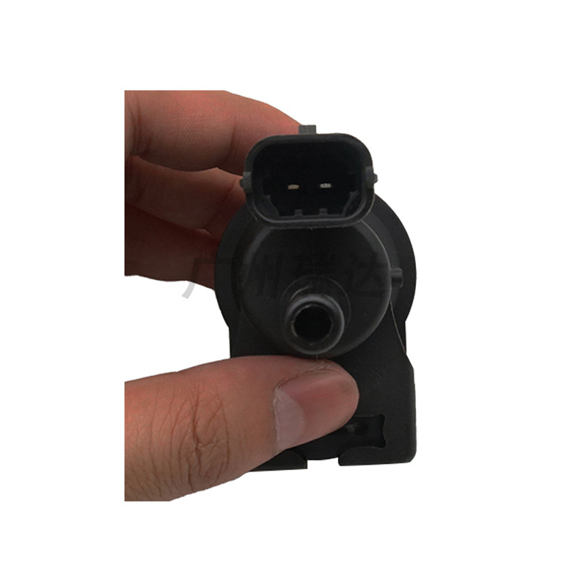 0280142414 Adecuado para la válvula solenoide del tanque de carbono Chevrolet Opel Vauxhall 55566514