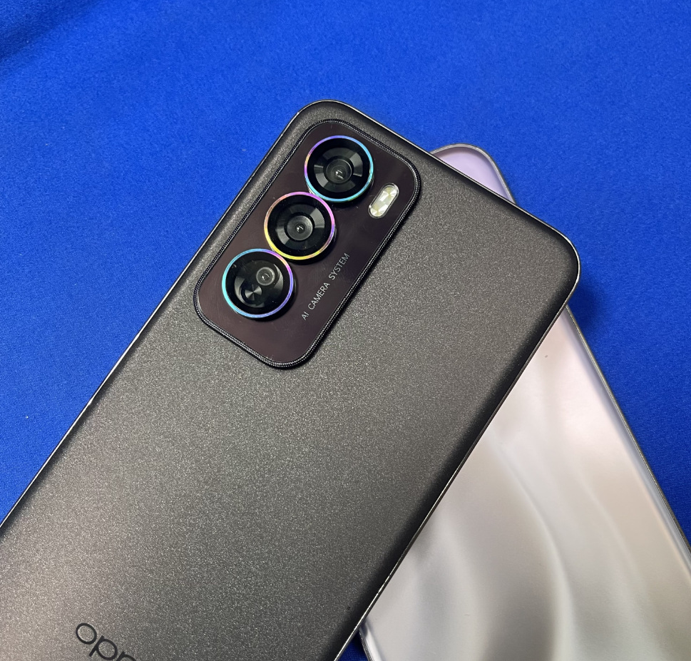 Aplicable para OPPO Reno12Pro versión extranjera de película de lente de teléfono móvil metal ojo de halcón película protectora de vidrio templado de alta definición