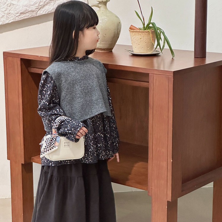 2025 bolsas de hombro populares coreanas para niñas, bufandas de seda extranjeras, bolsas de mano para bebés, mini bolsas de accesorios para niños lindos